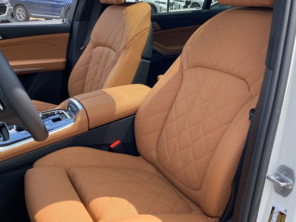 2027 BMW X7 xDrive40i