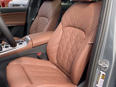 2027 BMW X7 xDrive40i
