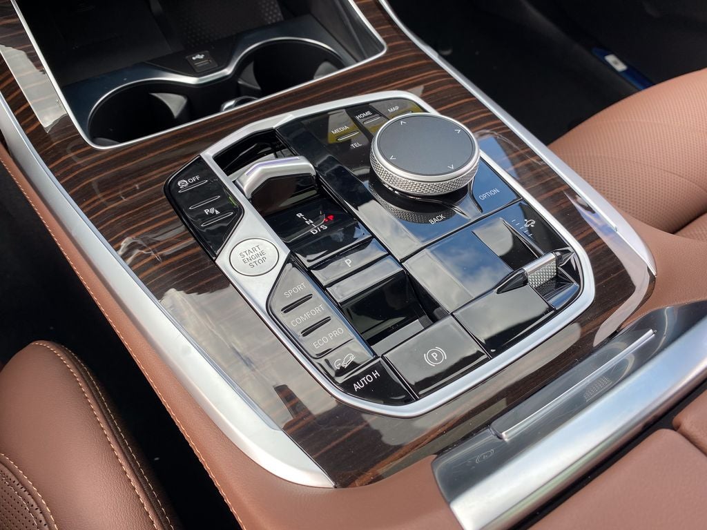 2027 BMW X7 xDrive40i