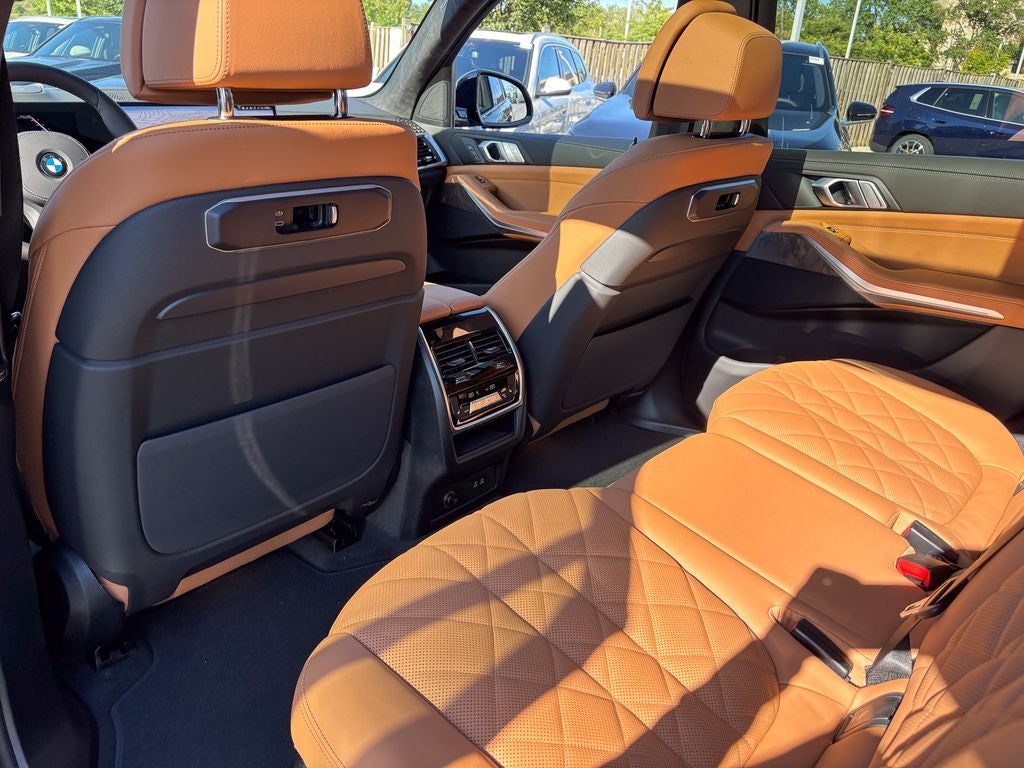 2027 BMW X7 xDrive40i