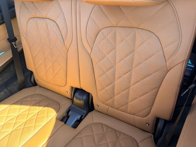 2027 BMW X7 xDrive40i
