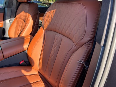 2027 BMW X7 xDrive40i