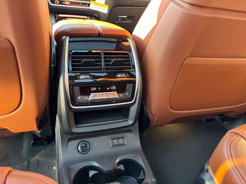 2027 BMW X7 xDrive40i