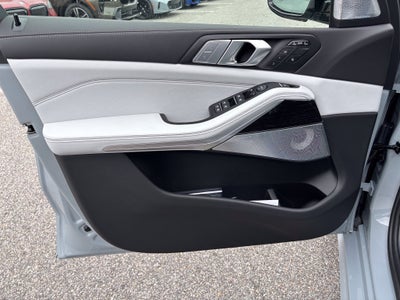 2027 BMW X7 xDrive40i