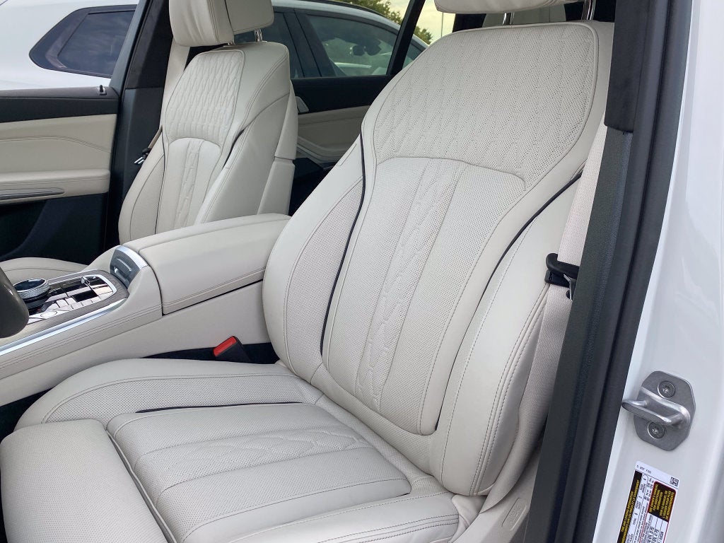 2027 BMW X7 xDrive40i