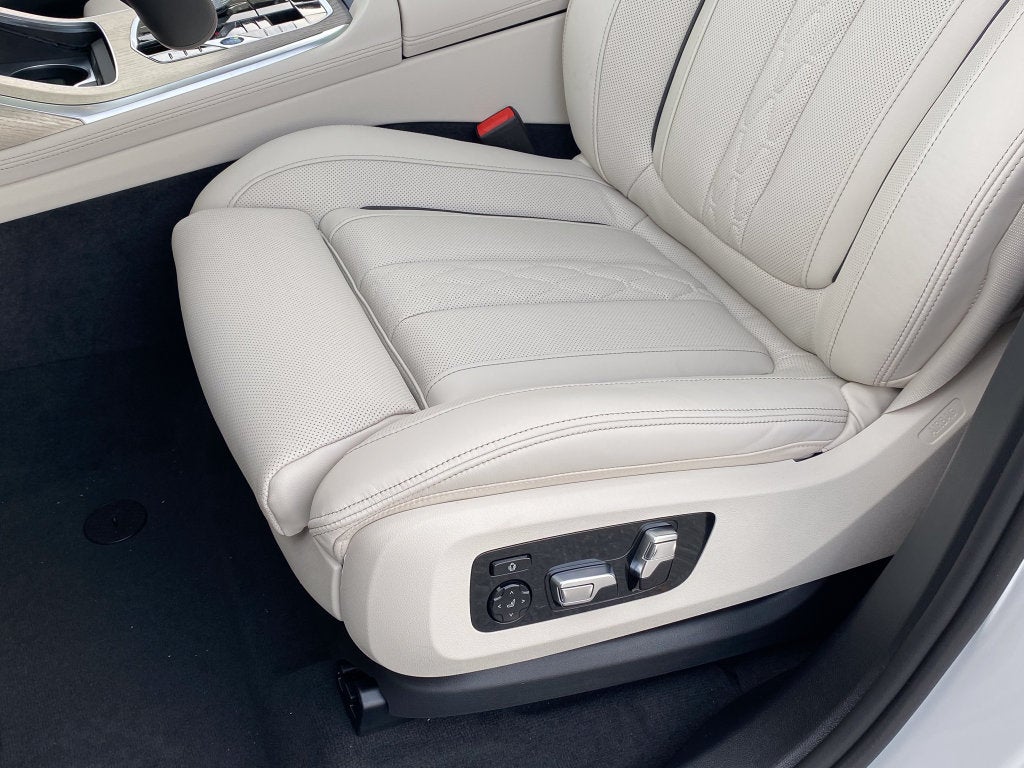 2027 BMW X7 xDrive40i