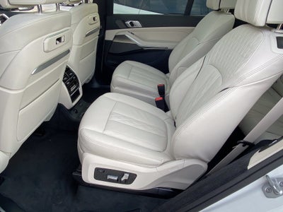 2027 BMW X7 xDrive40i
