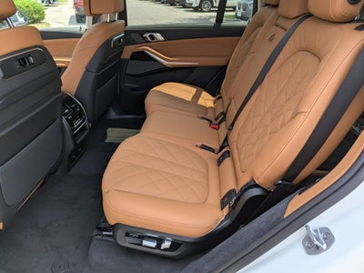 2027 BMW X7 xDrive40i