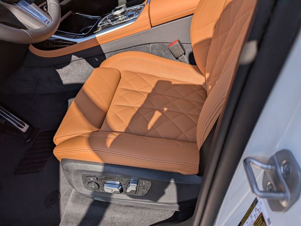 2027 BMW X7 xDrive40i
