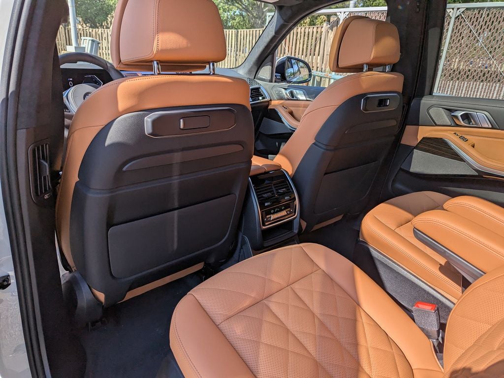 2027 BMW X7 xDrive40i