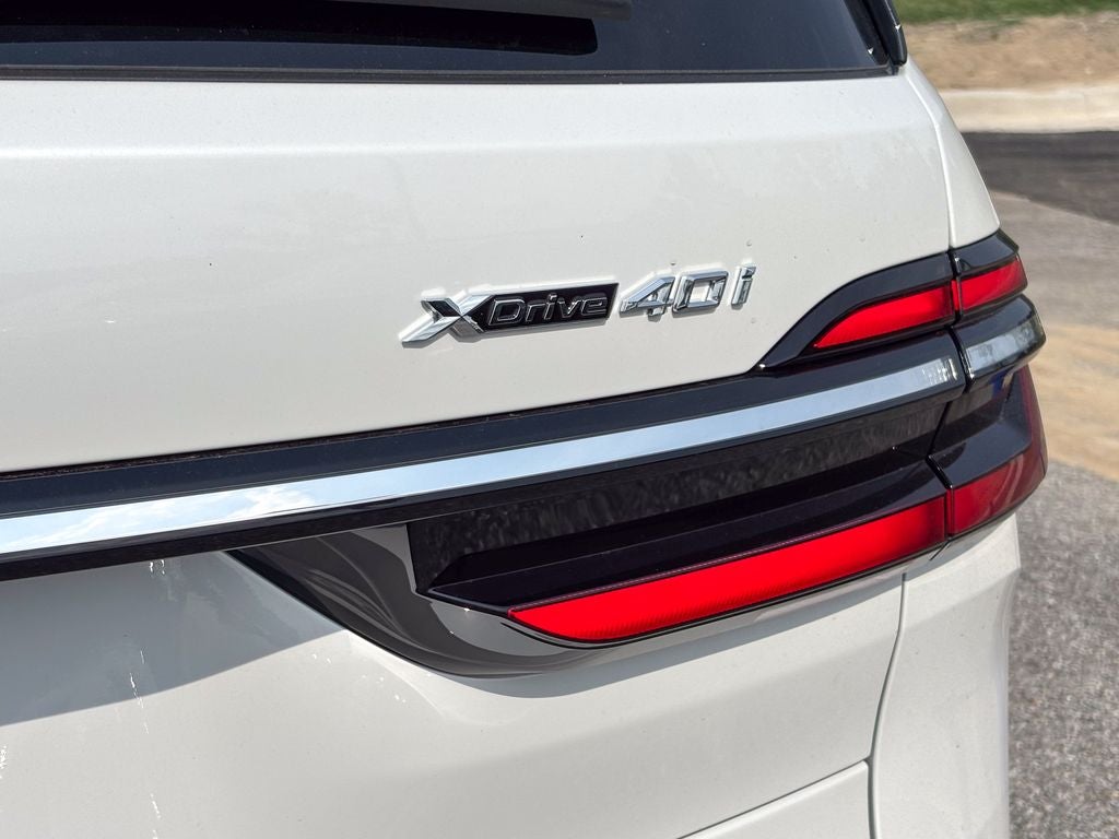 2027 BMW X7 xDrive40i