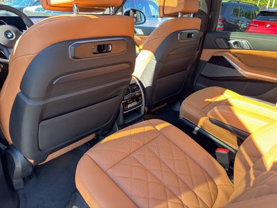 2027 BMW X7 xDrive40i