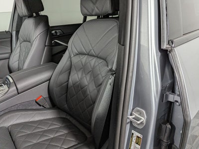 2027 BMW X7 xDrive40i