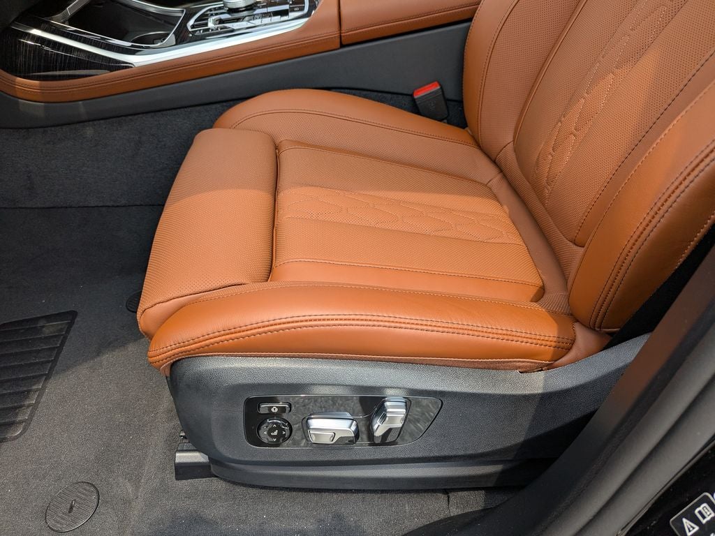 2027 BMW X7 xDrive40i