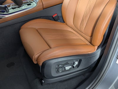 2027 BMW X7 xDrive40i