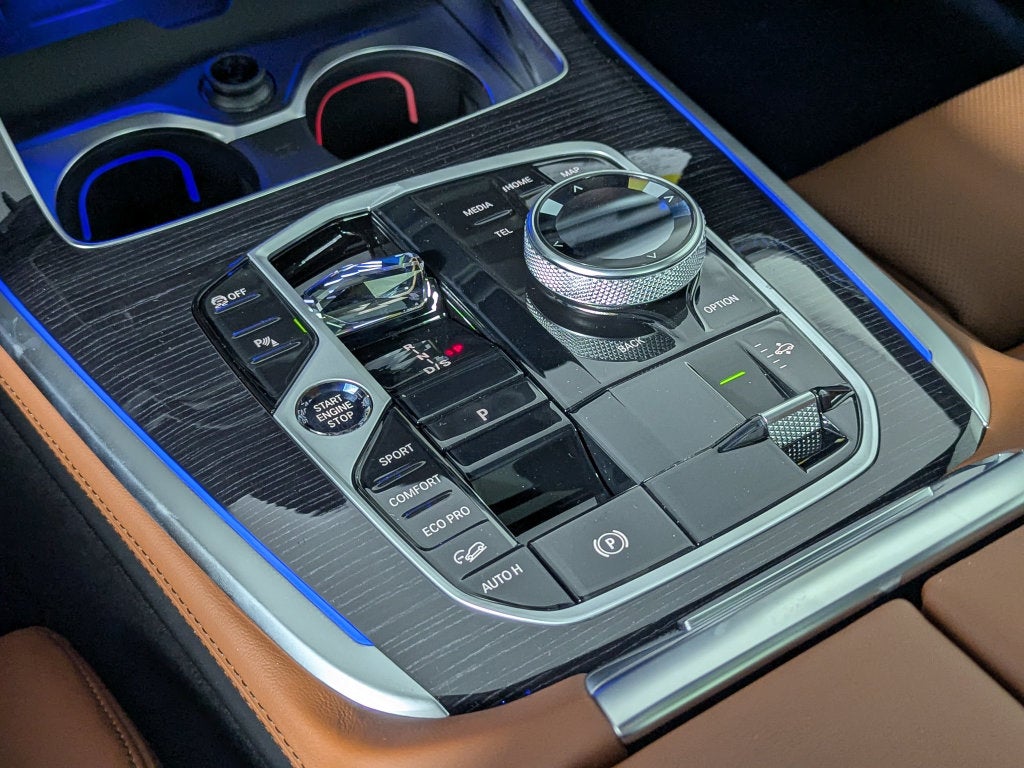 2027 BMW X7 xDrive40i