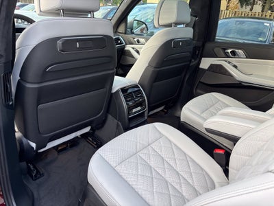 2027 BMW X7 xDrive40i
