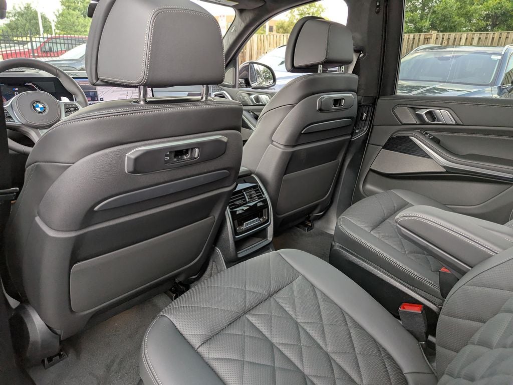 2027 BMW X7 xDrive40i