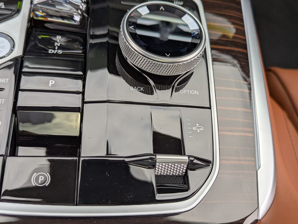 2027 BMW X7 xDrive40i