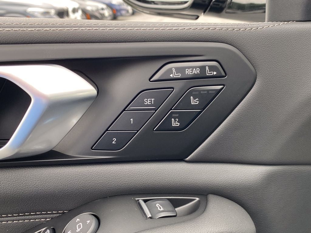 2027 BMW X7 xDrive40i