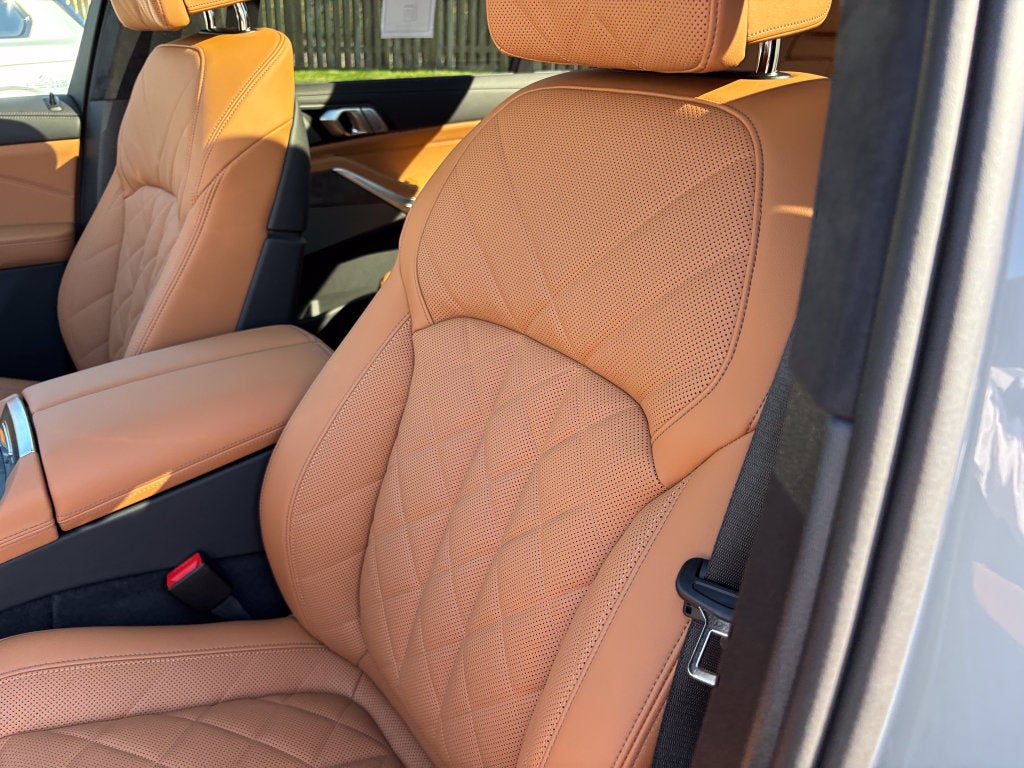2027 BMW X7 xDrive40i