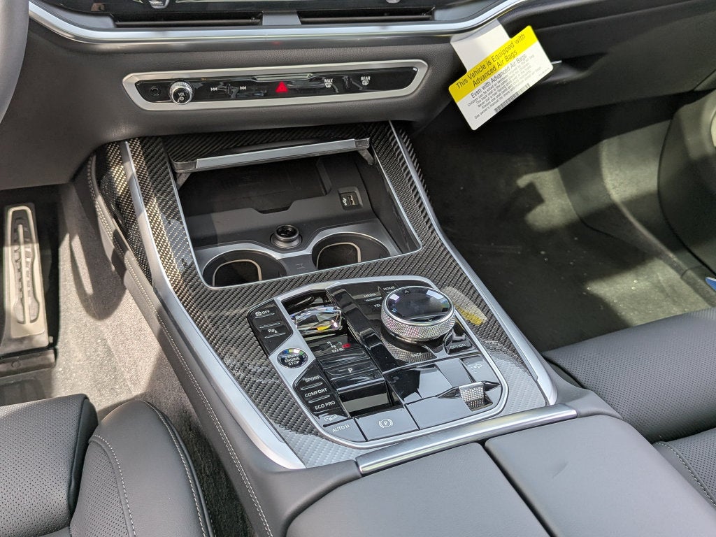2027 BMW X7 M60i