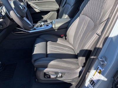 2026 BMW X7 M60i