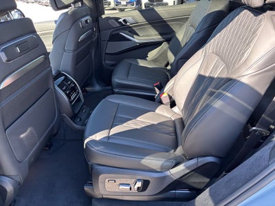 2026 BMW X7 M60i