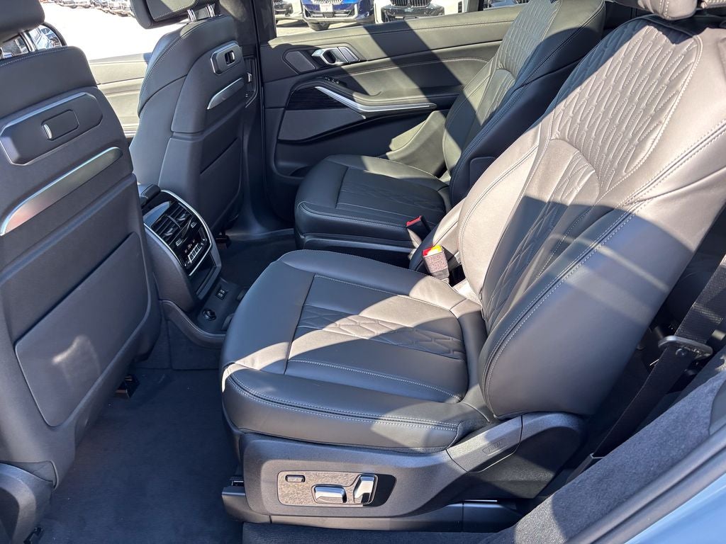 2026 BMW X7 M60i