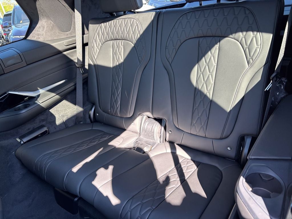 2026 BMW X7 M60i