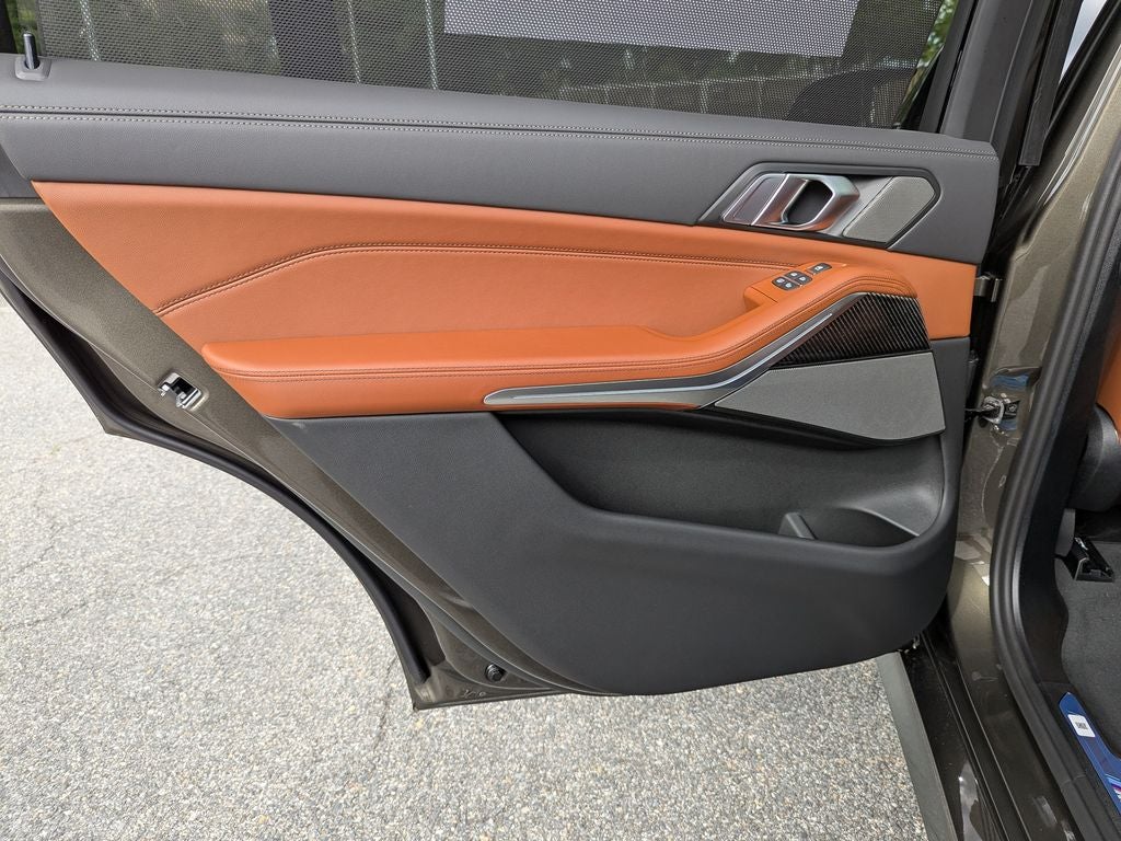 2027 BMW X7 M60i