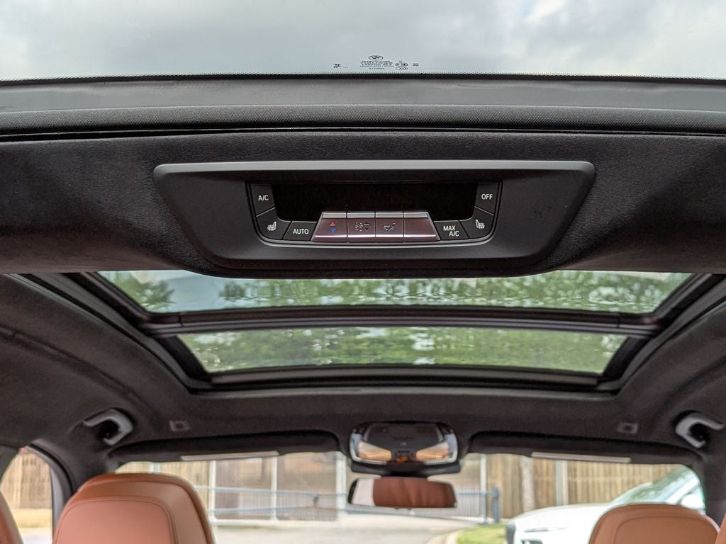 2027 BMW X7 M60i