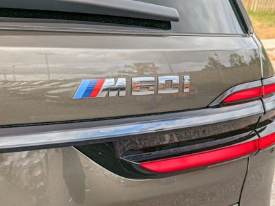 2027 BMW X7 M60i