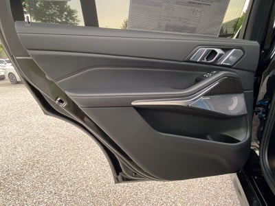 2027 BMW X7 M60i