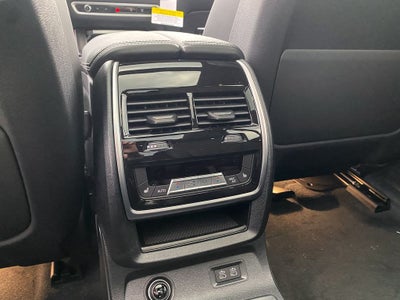 2027 BMW X7 M60i