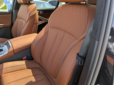 2027 BMW X7 M60i