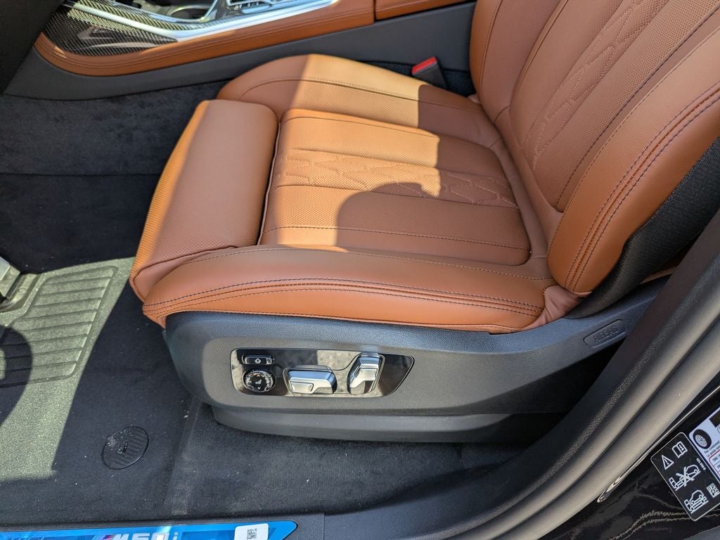 2027 BMW X7 M60i