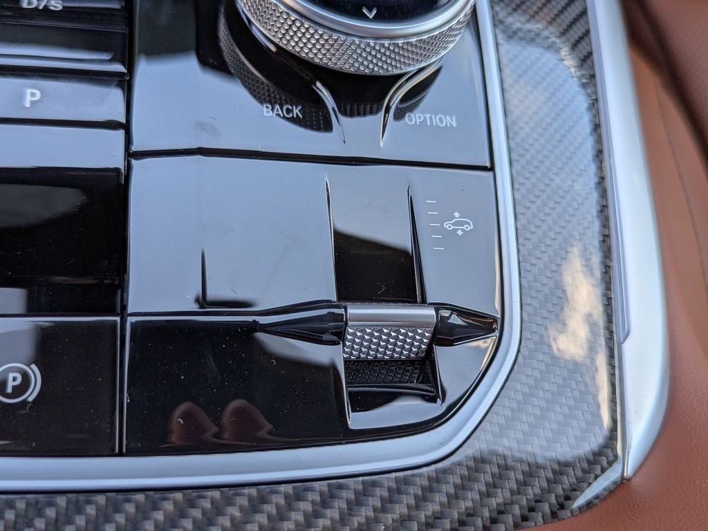 2027 BMW X7 M60i