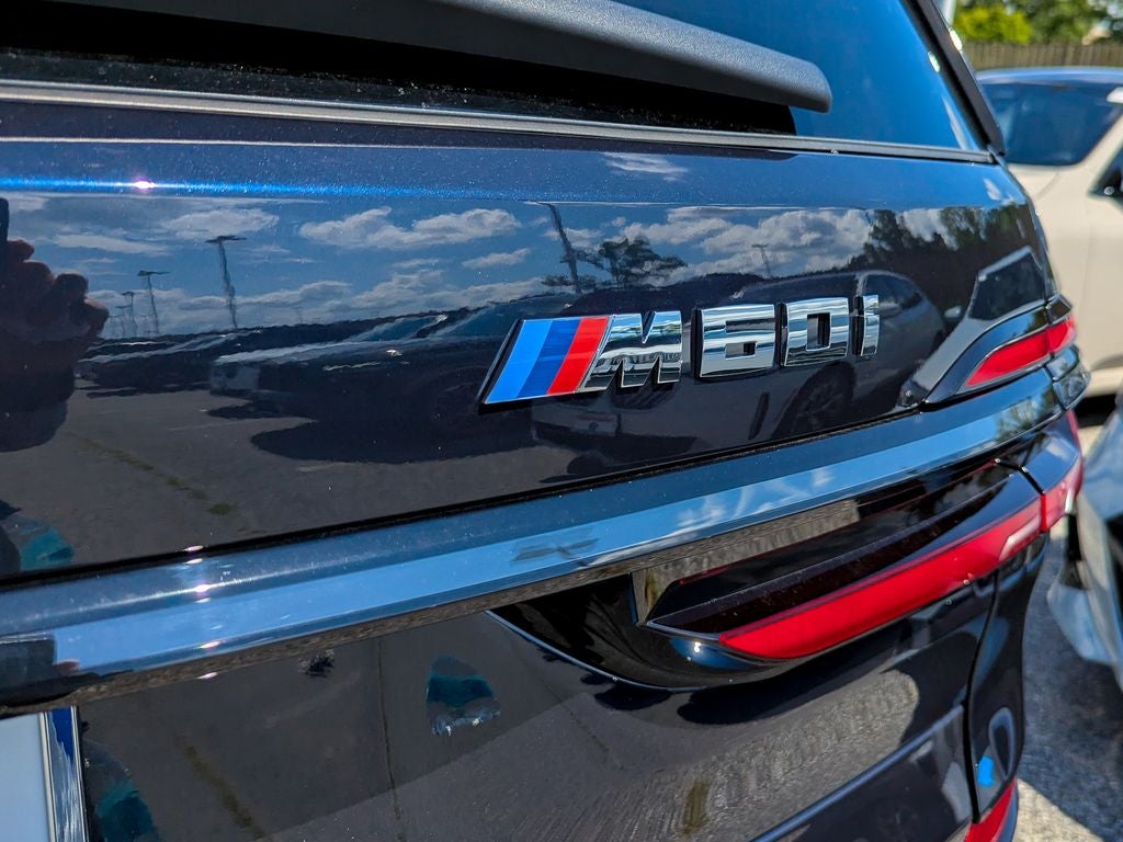 2027 BMW X7 M60i