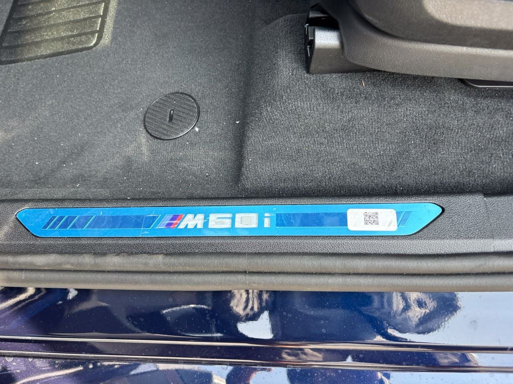2027 BMW X7 M60i
