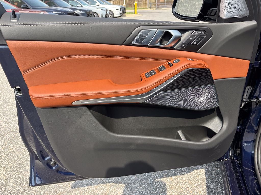 2027 BMW X7 M60i