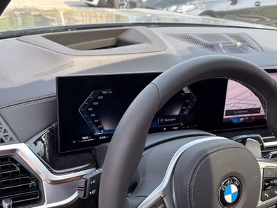 2027 BMW X7 M60i