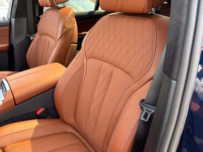 2027 BMW X7 M60i