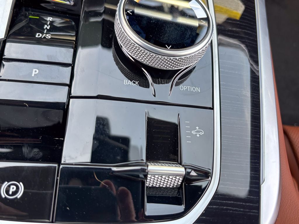2027 BMW X7 M60i