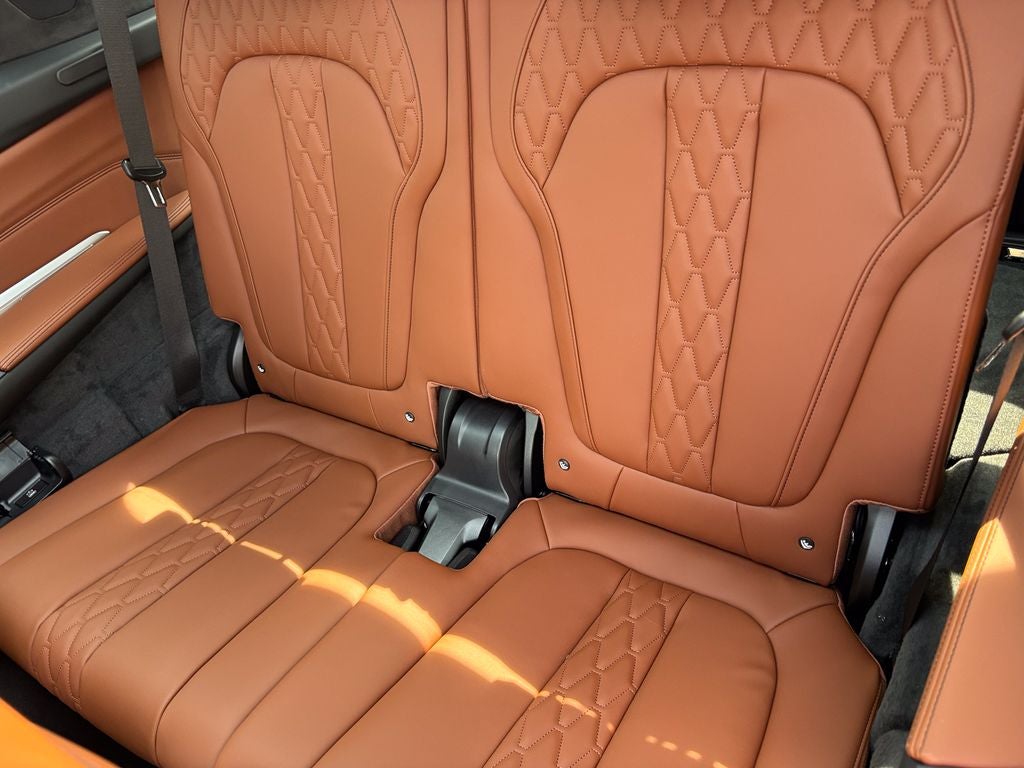 2027 BMW X7 M60i