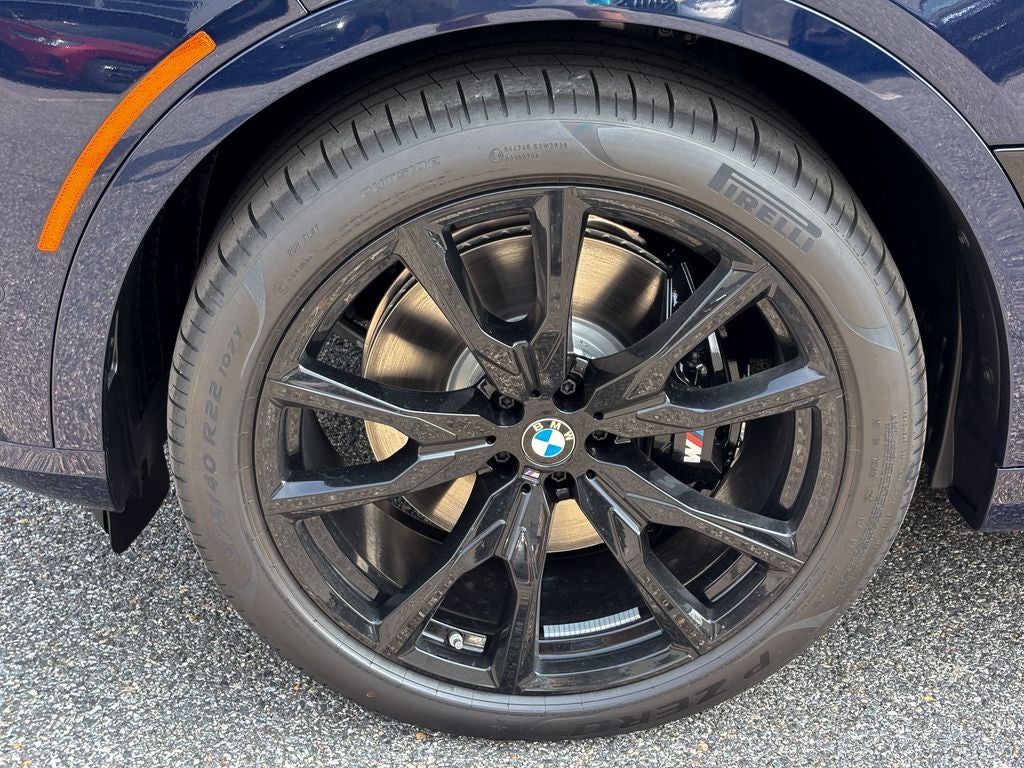 2027 BMW X7 M60i