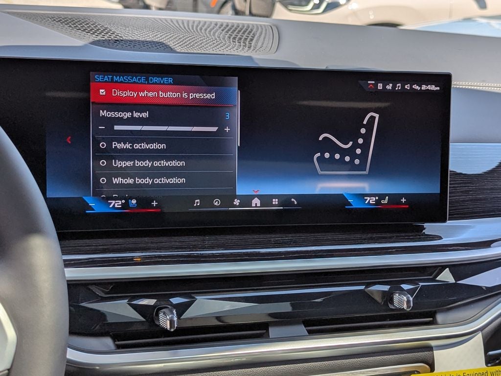2027 BMW X7 M60i