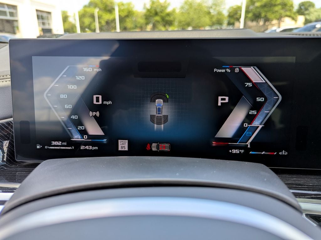 2027 BMW X7 M60i