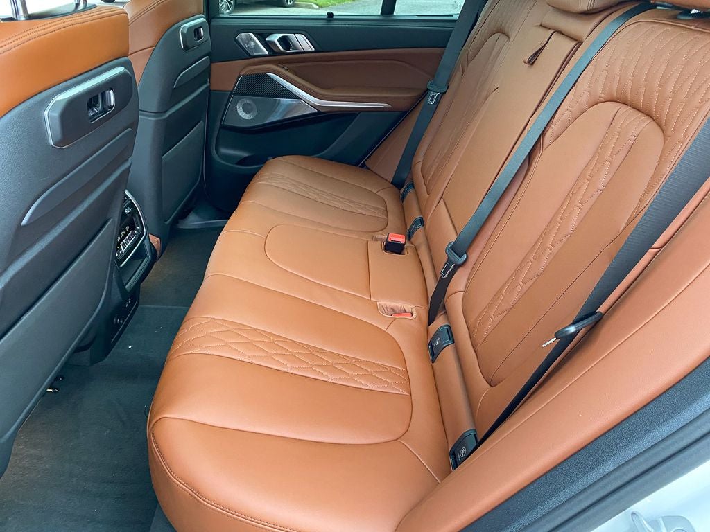 2026 BMW X5 M60i