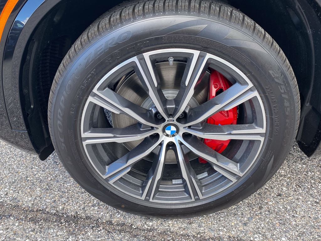 2026 BMW X5 M60i